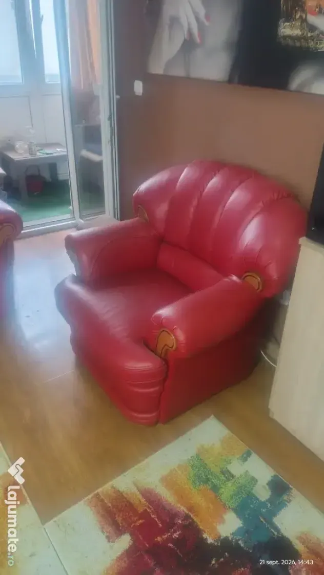 Canapea extensibila+2 fotolii preț fix