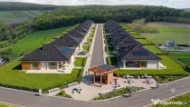 Teren INTRAVILAN cu PUZ, 2.200 eur/ar, rezidental, str. Raz
