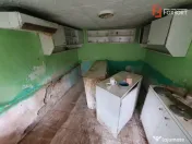 Casa de vanzare cu 3 camere | Necesita renovare - Deta 
