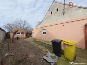 Casa de vanzare cu 3 camere | Necesita renovare - Deta 