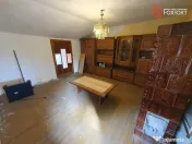 Casa de vanzare cu 3 camere | Necesita renovare - Deta 