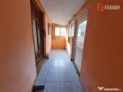 Casa de vanzare cu 3 camere | Necesita renovare - Deta 