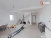 Apartament spectaculos cu 4 camere, pe doua niveluri in Giro 