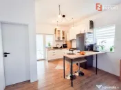 Casa tip duplex cu 3 camere de vanzare in Bucovat 