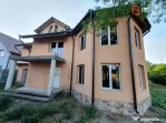 Casa individuala cu 5 camere si 2 bai, Central - Jebel