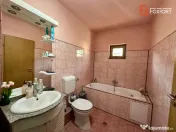 Casa individuala cu 4 camere si teren de 600 mp - Dumbravita 