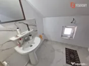 Casa individuala de vanzare cu 7 camere - Recas 