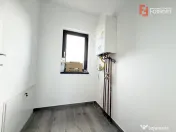 Casa individuala cu 4 camere, situata la drum asfaltat in Sa 
