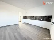 Casa individuala cu 4 camere, situata la drum asfaltat in Sa 