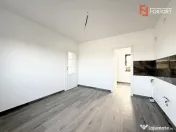 Casa individuala cu 4 camere, situata la drum asfaltat in Sa 