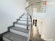 Casa individuala cu 4 camere, situata la drum asfaltat in Sa 