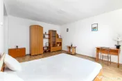 Apartament Zorilor UMF cu 1 camera, bloc dupa 2000, etaj 2 