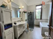 Casa Individuala cu 4 camere, echipata cu panouri, pompa de 