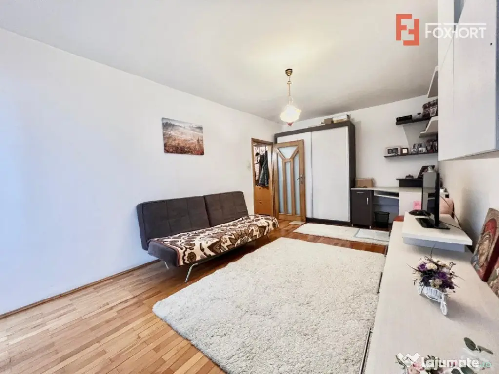 Apartament cu 3 camere, etaj 5 de vanzare, zona Lunei - Timisoara (Timis)