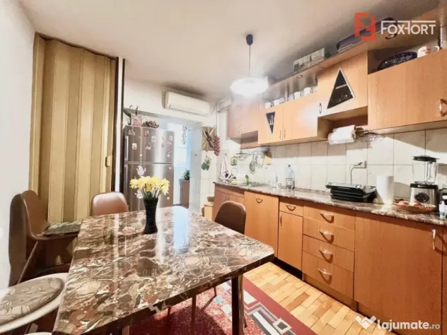 Apartament cu 3 camere, etaj 5 de vanzare, zona Lunei - Timisoara (Timis)