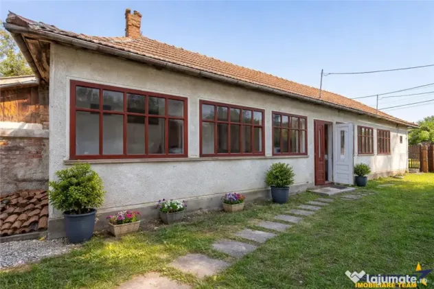 FILM! De casa traditionala, cu dependinte si facilitati, in - Bretcu (Covasna)