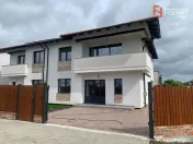 Duplex cu 5 camere si teren de 350 mp, zona Dumbravita 