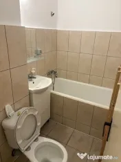 Dristor parter chiar la metrou 