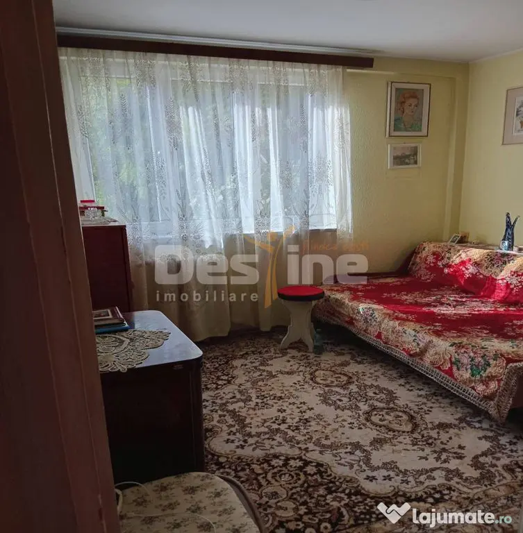 APARTAMENT 3 CAMERE DECOMANDAT SEMIDECOMANDAT - Bucuresti (Bucuresti-Ilfov)