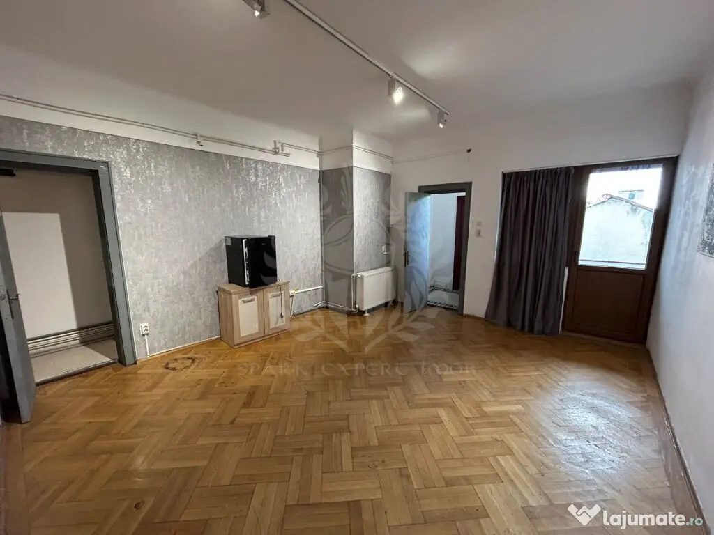 Spațiu comercial de închiriat // 105 mp// PLOIEȘTI - Ploiesti (Prahova)