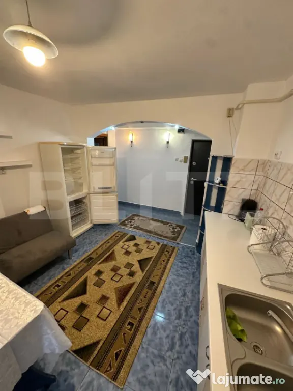 Apartament 2 camere, decomandat, boxa depozitare, 3 balcoane - Suceava (Suceava)
