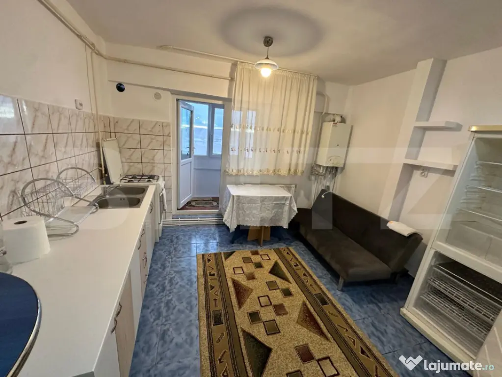 Apartament 2 camere, decomandat, boxa depozitare, 3 balcoane - Suceava (Suceava)