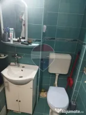 Apartament 2 camere de vânzare etaj intermediar