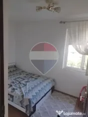 Apartament 2 camere de vânzare etaj intermediar