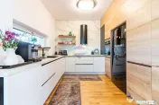 Vânzare casă modernă cu 5 camere | Corbeanca | Grădină și confort