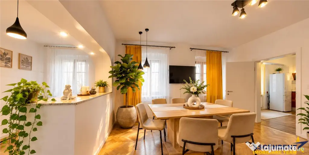 Prima !Apartament cu farmec istoric si confort modern, 2 bai - Brasov (Brasov)