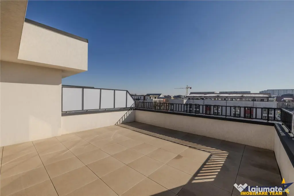 Apartament tip penthouse. mobilat, utilat, 2 terase, 100mp, - Brasov (Brasov)
