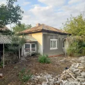 CASĂ DE RENOVAT PE TEREN DE 910 MP – ORBEASCA DE SUS 