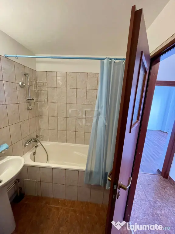2 camere cu vedere pe spate, Banu Manta | bloc 1981 - Bucuresti (Bucuresti-Ilfov)