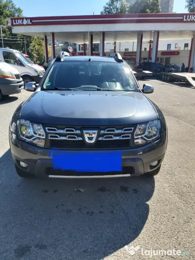 Vând Dacia Duster..