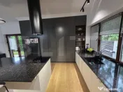Casa exclusivista, compusa din 2 proprietati, pe un teren d
