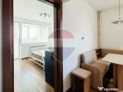 De închiriat apartament 2 camere și loc de parcare - Splaiul Crișanei