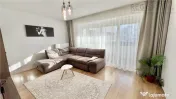 Apartament luminos si spatios Coresi Kasper 