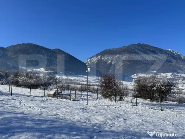 Teren 1000mp, constructie casa vacanta Tohanita