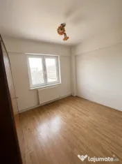 Apartament 3 camere, 67 mp, zona Valea Rosie