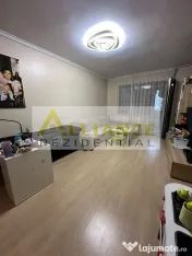 APARTAMENT 3 CAMERE DE VANZAR 1 DECEMBRIE 1918 Negociabil! 