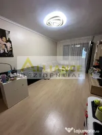 APARTAMENT 3 CAMERE DE VANZAR 1 DECEMBRIE 1918 Negociabil!