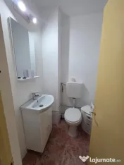 Apartament cu 3 camere de inchiriat - zona Republicii