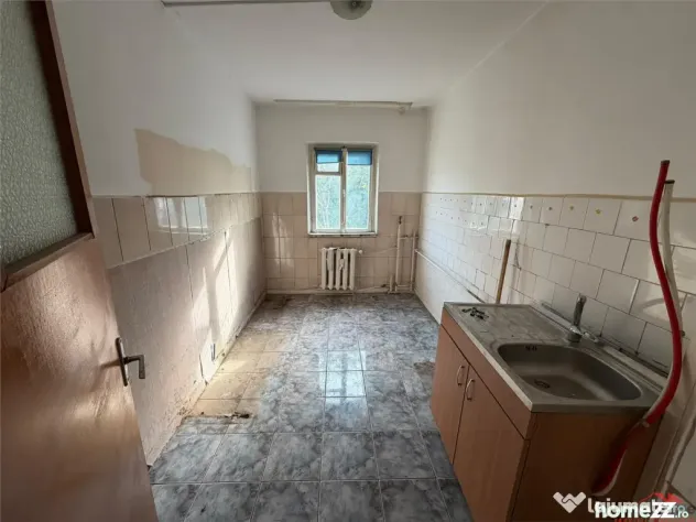 Apartament 3 camere, etaj 1, zona Centrala (fosta Autogara) - Focsani (Vrancea)