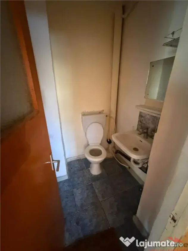Apartament 3 camere, etaj 1, zona Centrala (fosta Autogara) - Focsani (Vrancea)