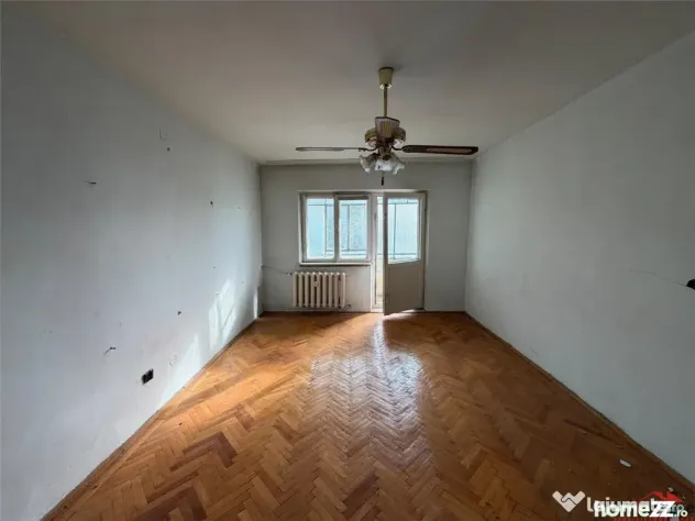 Apartament 3 camere, etaj 1, zona Centrala (fosta Autogara) - Focsani (Vrancea)