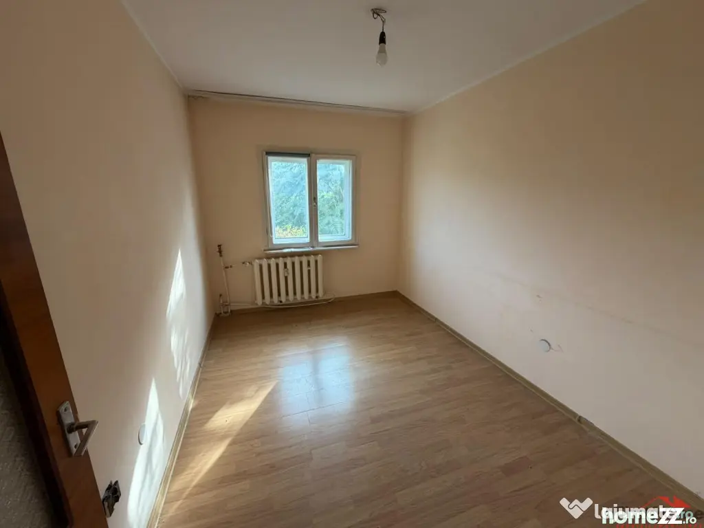 Apartament 3 camere, etaj 1, zona Centrala (fosta Autogara) - Focsani (Vrancea)