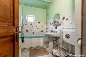 ???? 3 camere, 2 băi, parter – Aurel Vlaicu | 79.000 € 