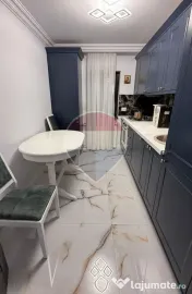Apartament 4 camere de închiriat zonă centrală 