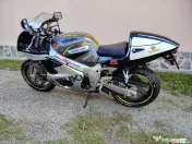 SUZUKI GSXR 600 ! IMPECABIL ! ca NOU