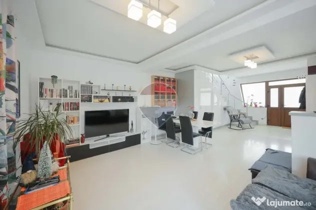 De vânzare casă - duplex cu 4 camere, panouri fotovoltaice -Sântandrei - Santandrei (Bihor)